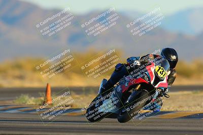 media/Jan-21-2023-CVMA (Sat) [[b9eef8ba1f]]/Race 12 Amateur Supersport Open/